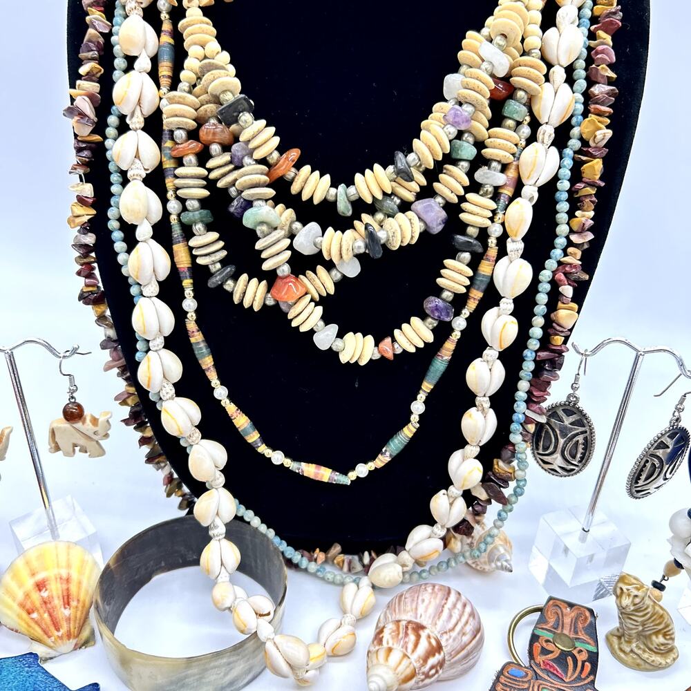 Vintage Estate Jewelry Trinket Lot World Traveler Eclectic Boho 25+ Piece Africa - Picture 7 of 9